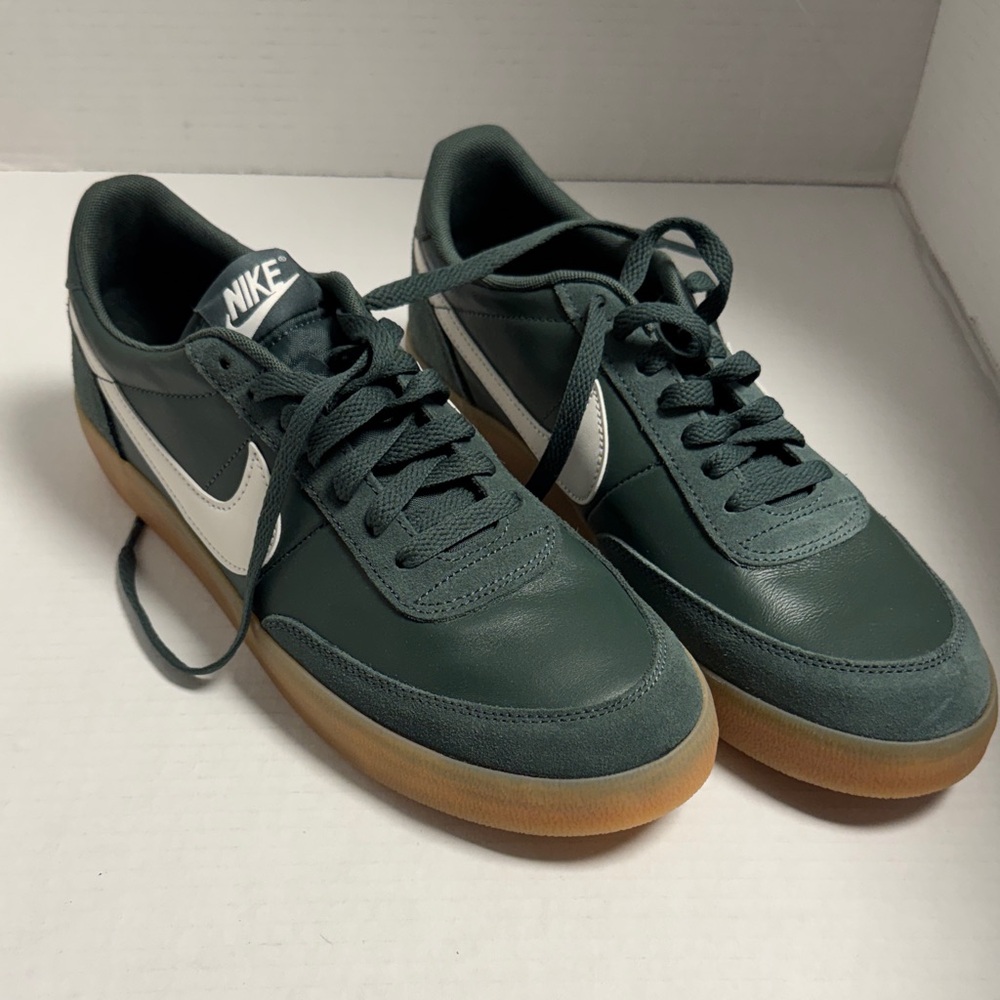 Nike Forest Green Silver Swoosh Athletic Sneakers